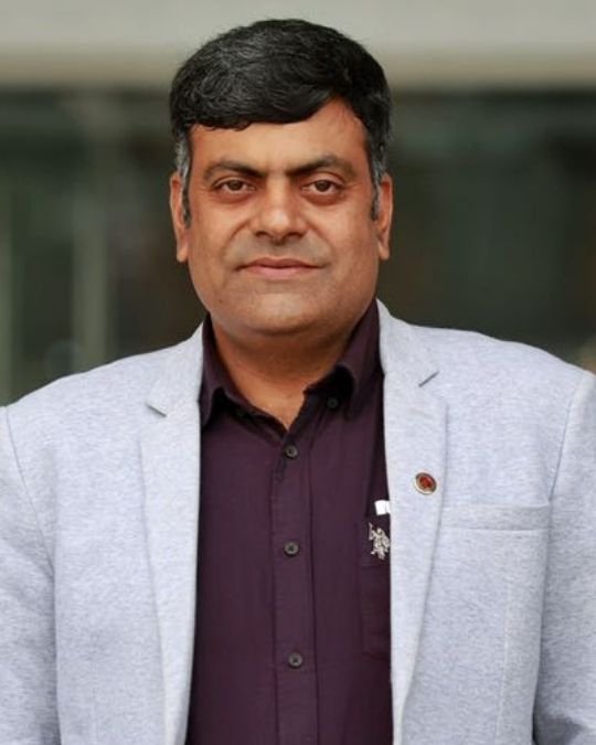 Dr. Rakesh Pareek